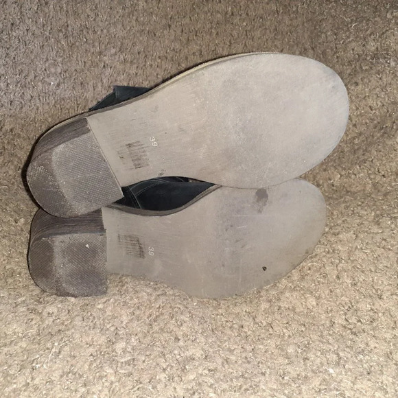 JEFFREY CAMPBELL-Ibiza-France II Booties-Black Leather-Moto-Straps-8.5-Excellent - Picture 6 of 6